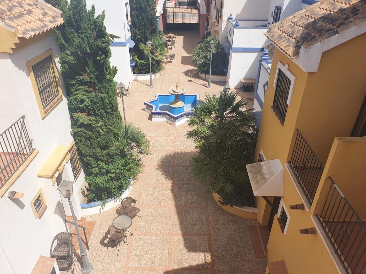 Calle Carlos Primero, Roda Екстер'єр фото